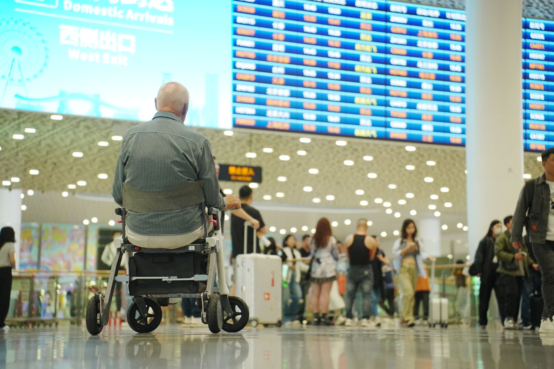 電動輪椅能否上飛機？ 航空手續、電池安全與常見問題全解析